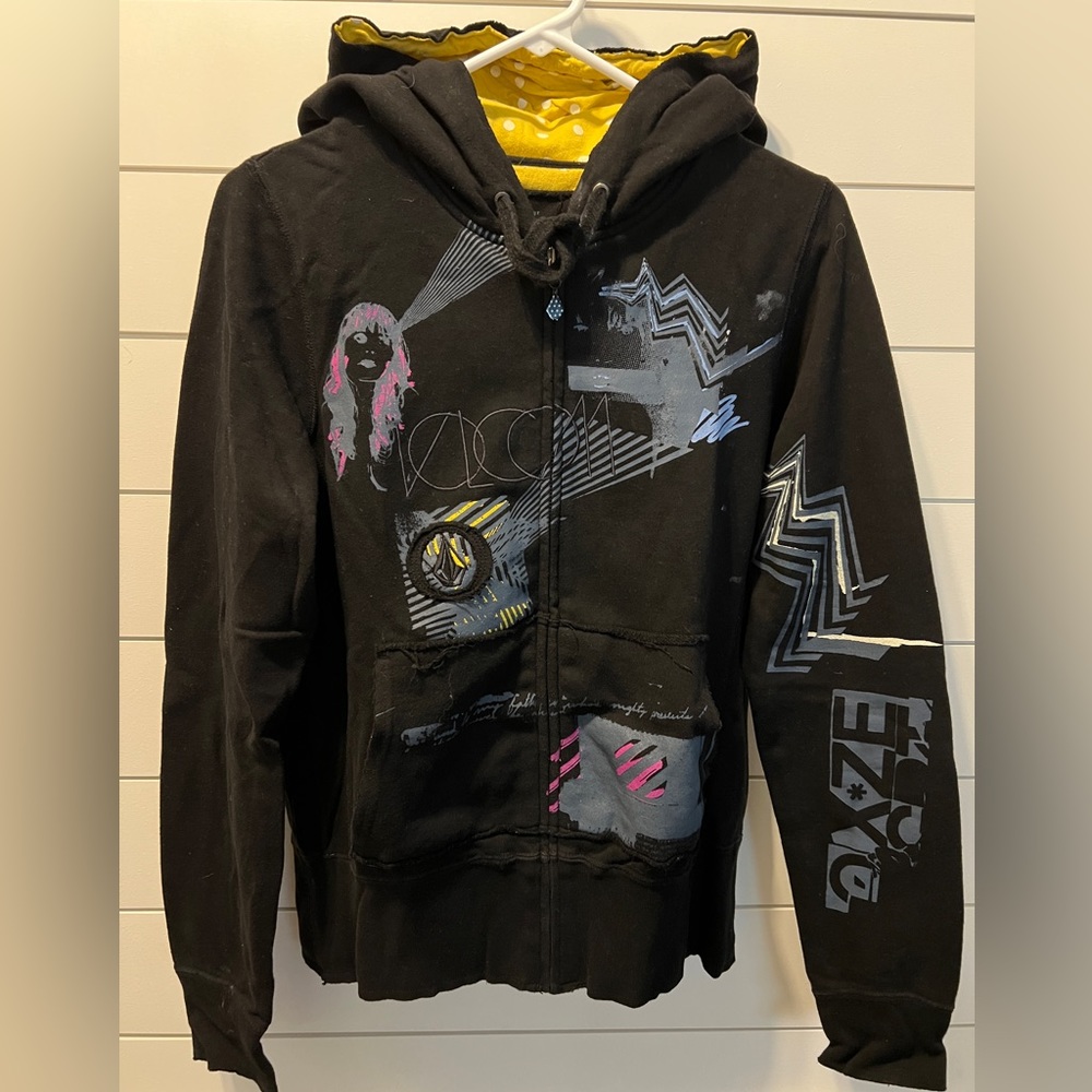 Vintage Volcom featured artist hoody